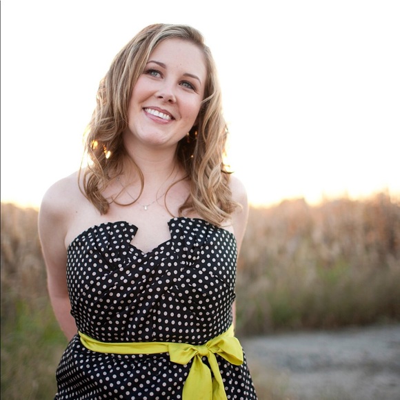 Meet your Posher, Erica - Picture 1 of 1